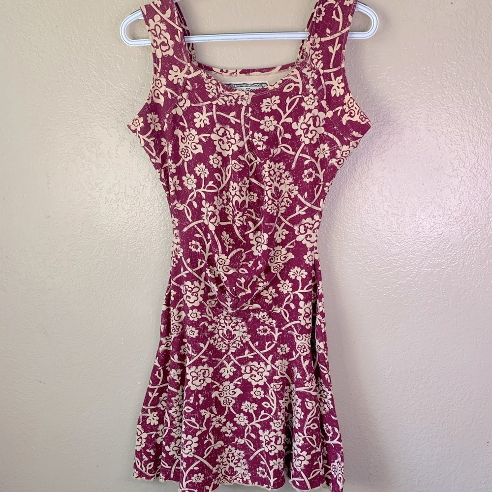 Effie’s Heart Maroon & Cream Floral Cottagecore Dress — Women’s M, Short-Sleeve